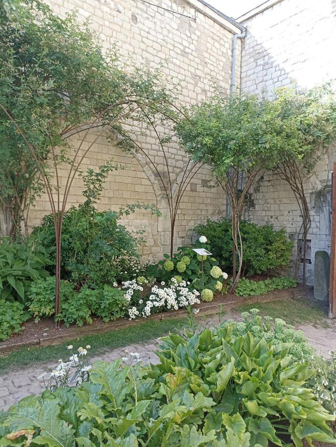 Le Logis Du Clocher Troyes Esterno foto